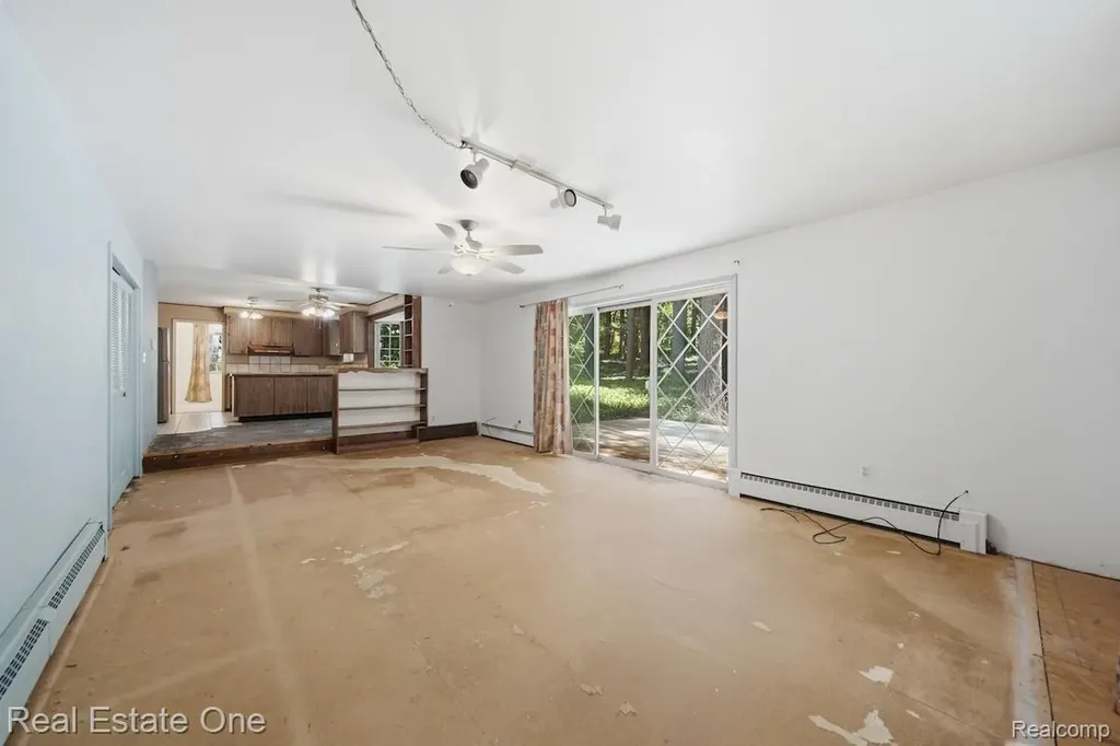 10353 Mcgregor Road Hamburg Township MI 48169