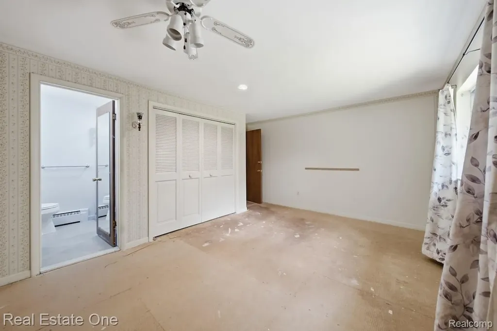 10353 Mcgregor Road Hamburg Township MI 48169