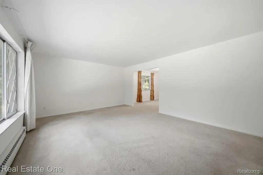 10353 Mcgregor Road Hamburg Township MI 48169