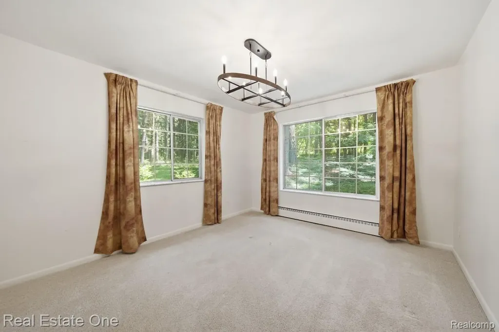 10353 Mcgregor Road Hamburg Township MI 48169