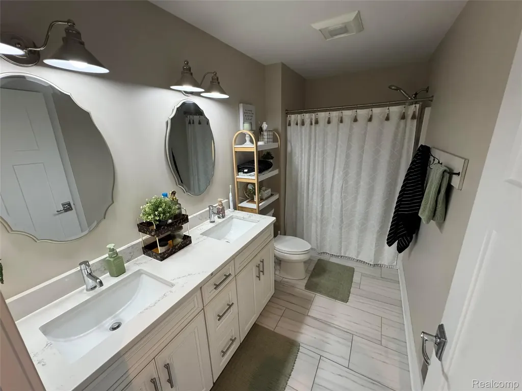 11029 Ridge View Trail Tyrone Township MI 48430