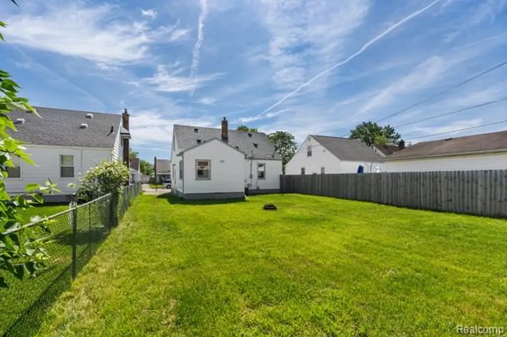 3838 16th Street Wyandotte City MI 48192