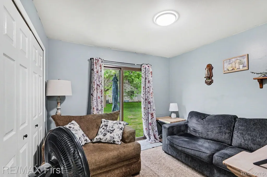 27690 Harrison Woods Lane Harrison Charter Township MI 48045