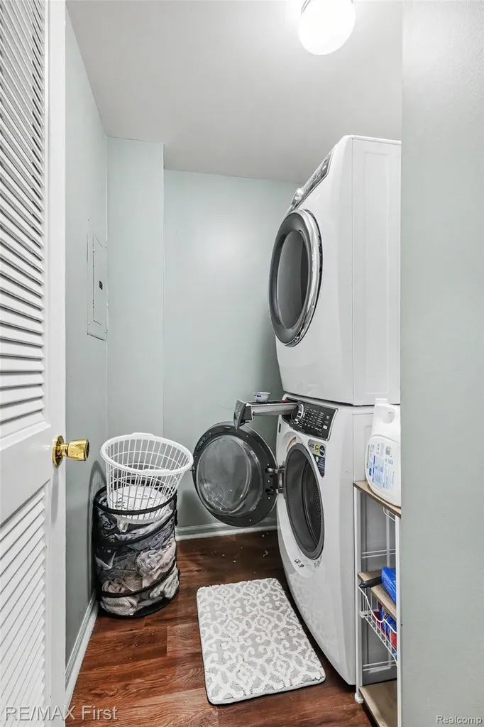 27690 Harrison Woods Lane Harrison Charter Township MI 48045