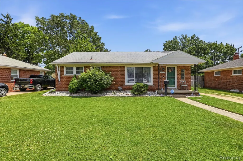 1289 Mulberry Street Mt. Clemens City MI 48043