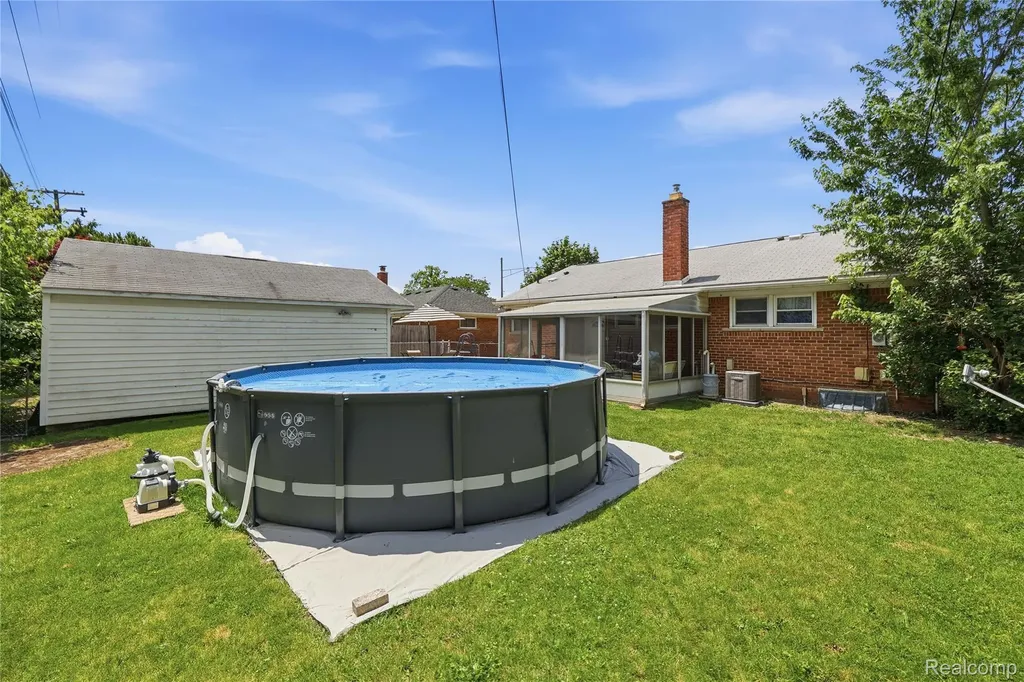 1289 Mulberry Street Mt. Clemens City MI 48043