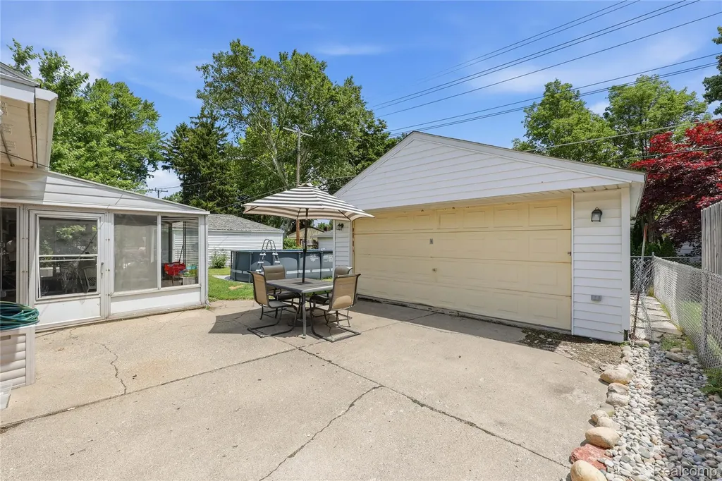 1289 Mulberry Street Mt. Clemens City MI 48043