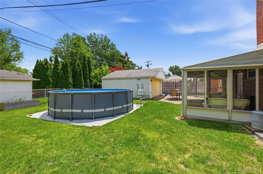 1289 Mulberry Street Mt. Clemens City MI 48043