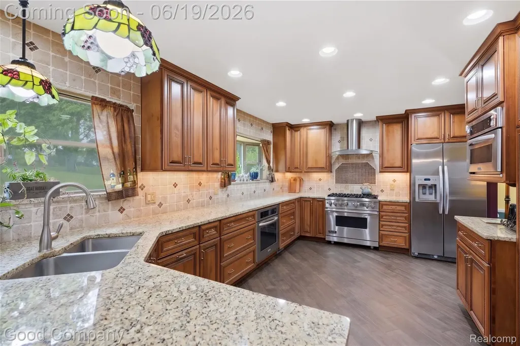 3062 Saint Jude Drive Waterford Charter Township MI 48329