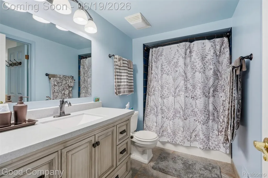 3062 Saint Jude Drive Waterford Charter Township MI 48329