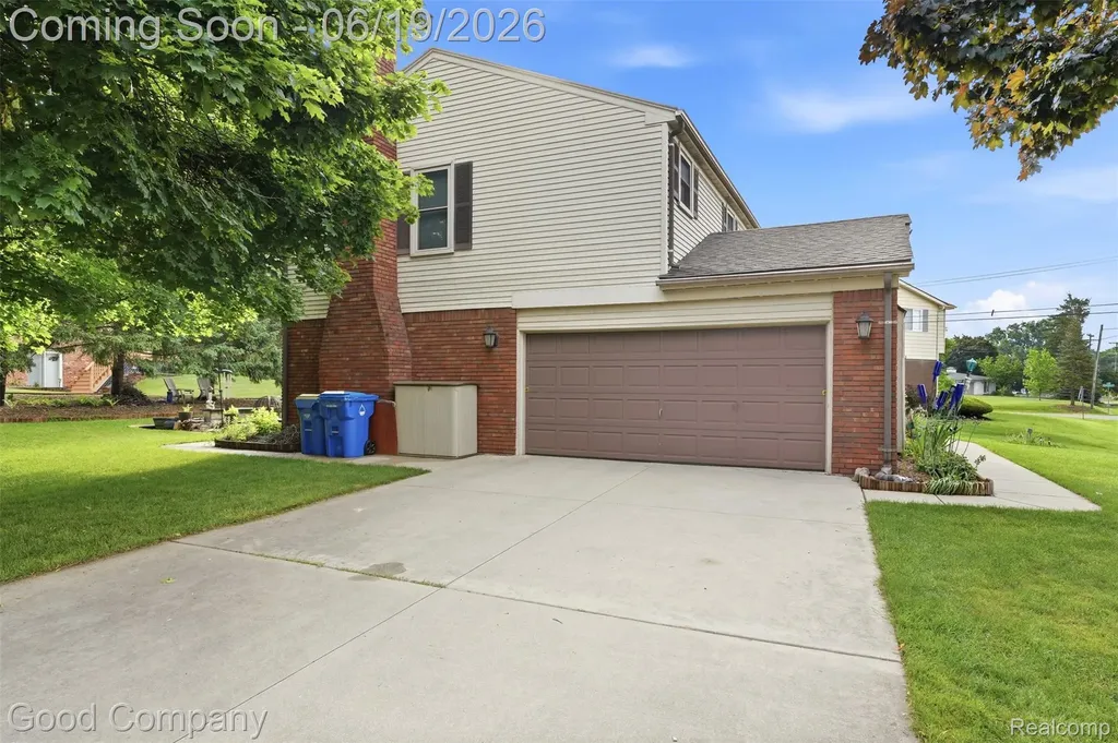 3062 Saint Jude Drive Waterford Charter Township MI 48329