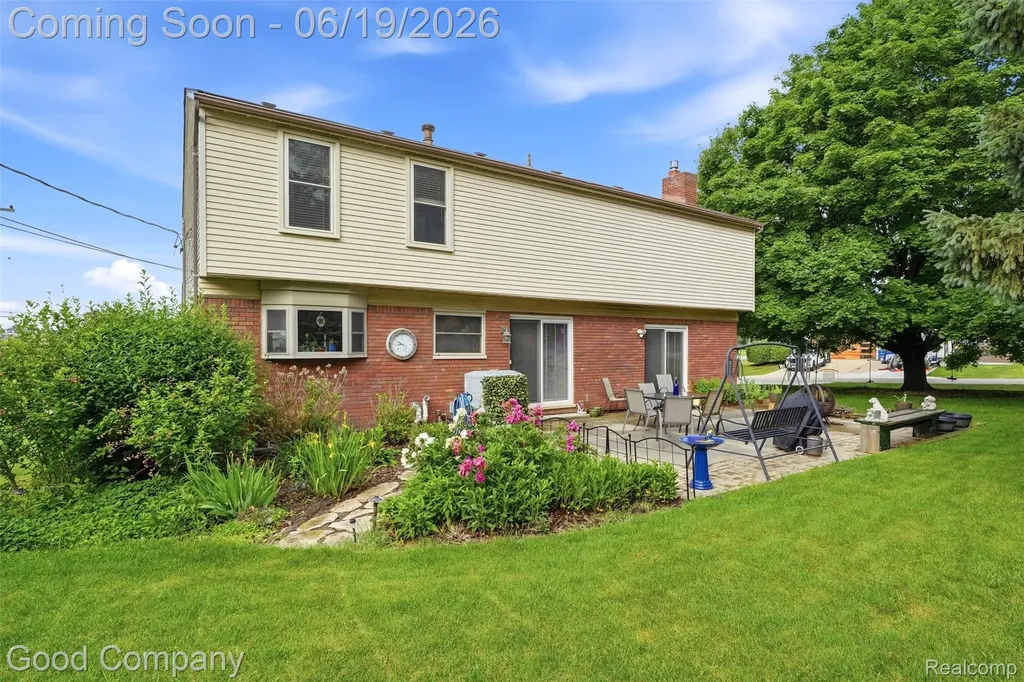 3062 Saint Jude Drive Waterford Charter Township MI 48329