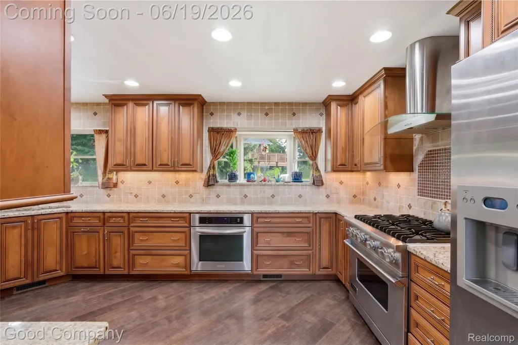 3062 Saint Jude Drive Waterford Charter Township MI 48329
