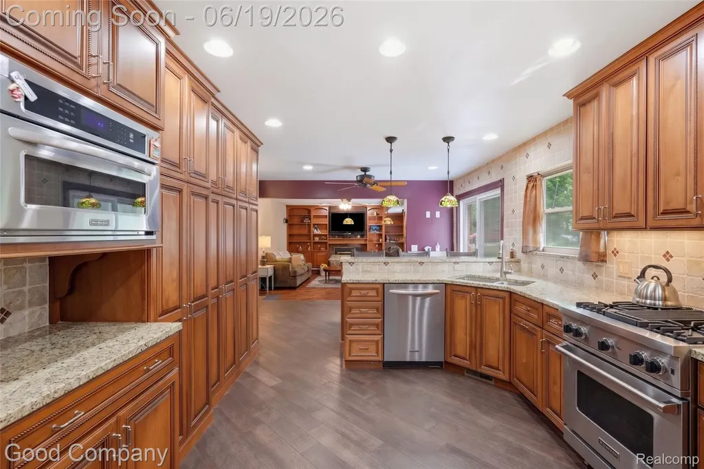 3062 Saint Jude Drive Waterford Charter Township MI 48329