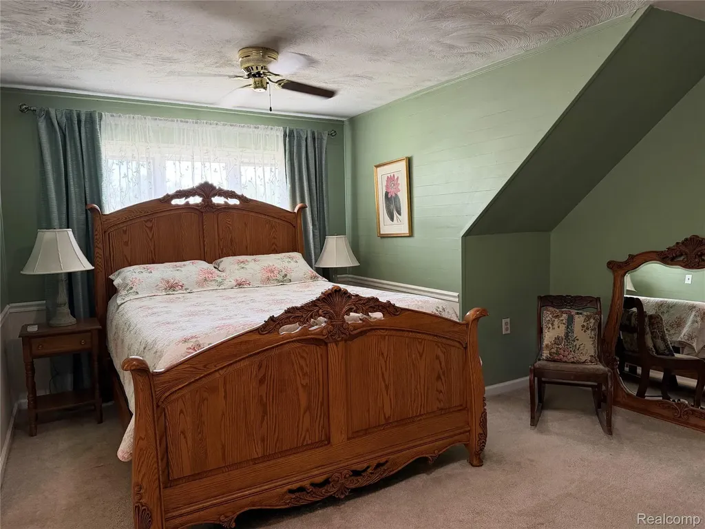 34503 Chestnut Street Wayne City MI 48184