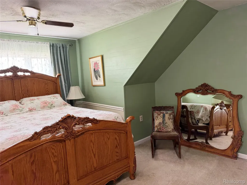 34503 Chestnut Street Wayne City MI 48184