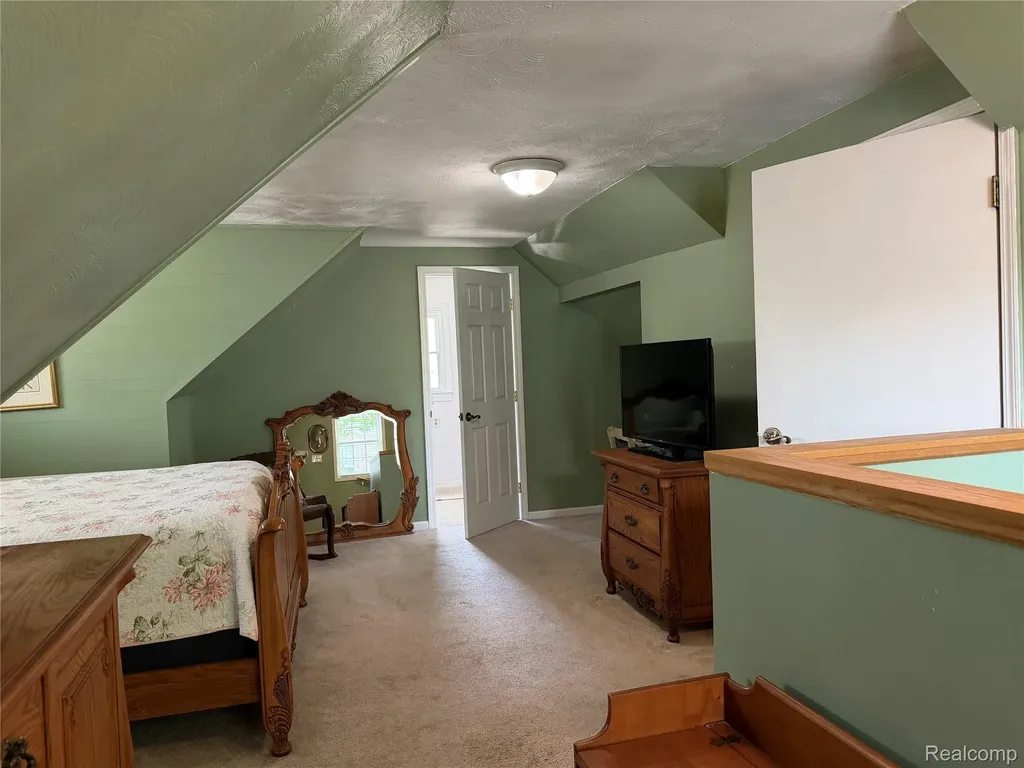 34503 Chestnut Street Wayne City MI 48184