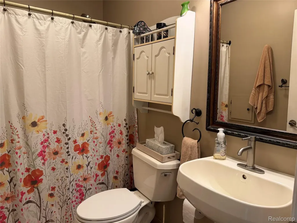 34503 Chestnut Street Wayne City MI 48184