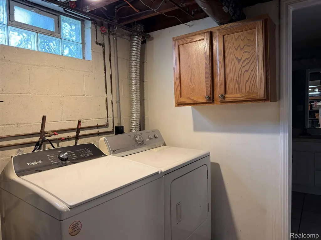 34503 Chestnut Street Wayne City MI 48184