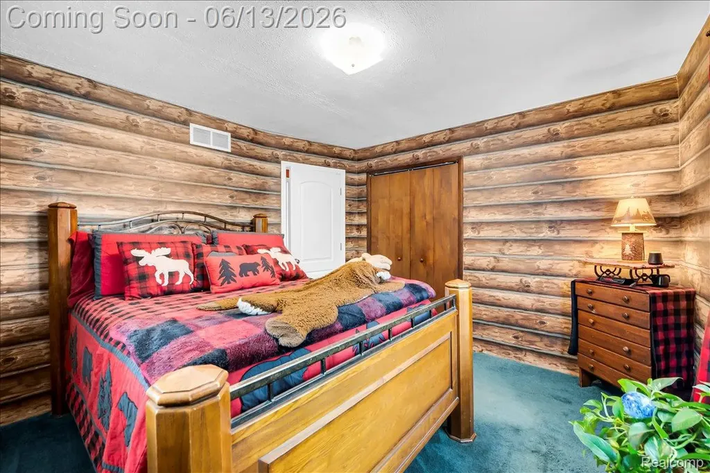 26877 N Dixboro Road Green Oak Township MI 48178