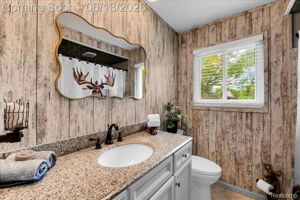 26877 N Dixboro Road Green Oak Township MI 48178