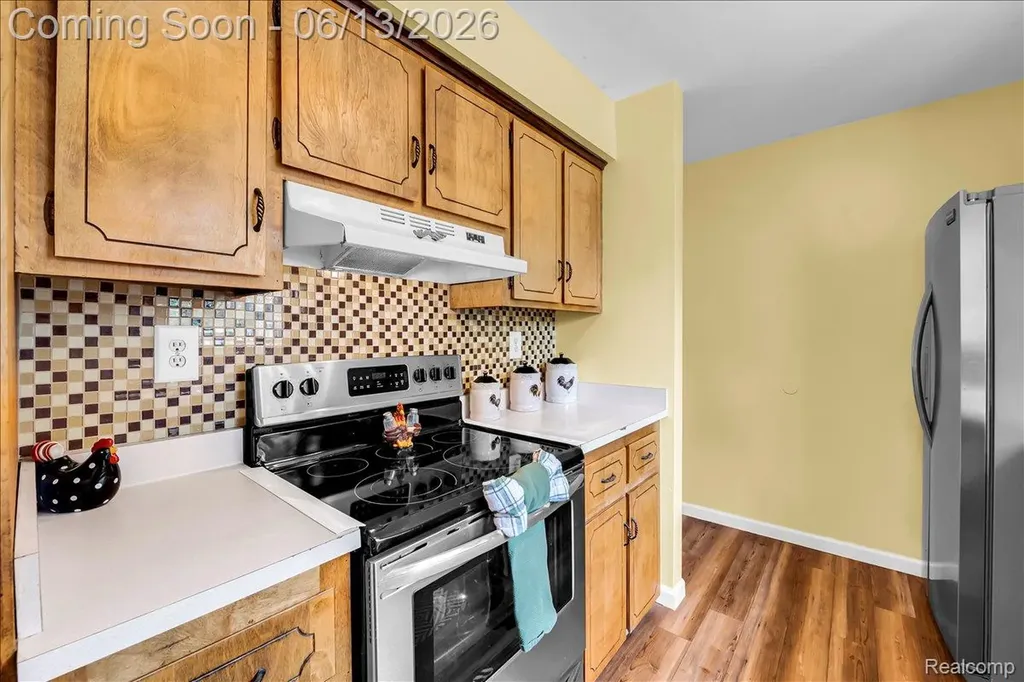 26877 N Dixboro Road Green Oak Township MI 48178