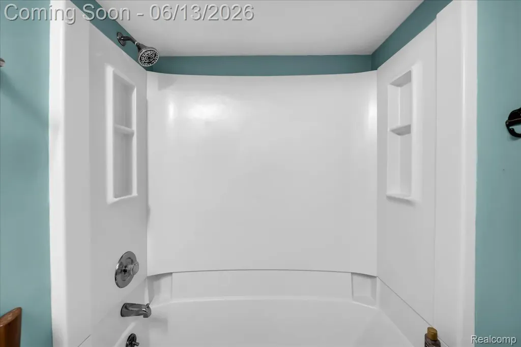 26877 N Dixboro Road Green Oak Township MI 48178