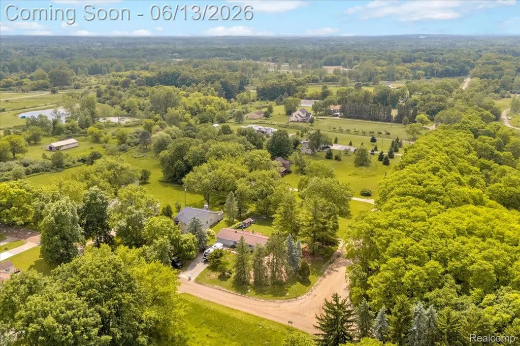 26877 N Dixboro Road Green Oak Township MI 48178