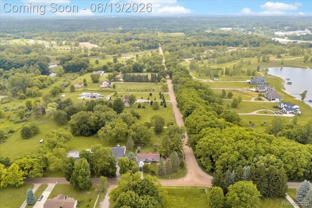 26877 N Dixboro Road Green Oak Township MI 48178