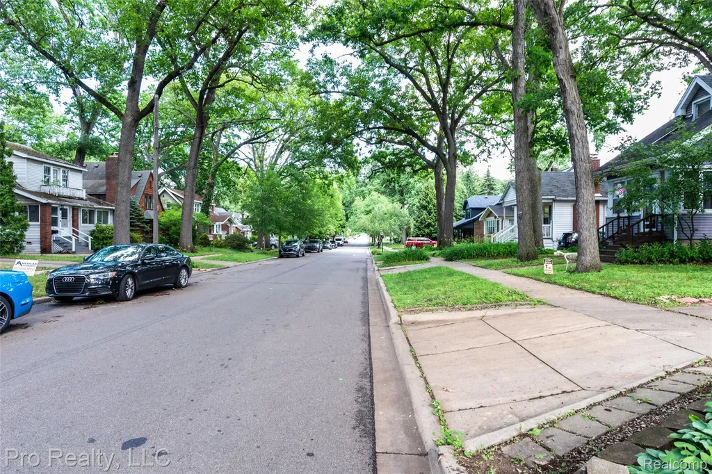 735 Withington Street Ferndale City MI 48220