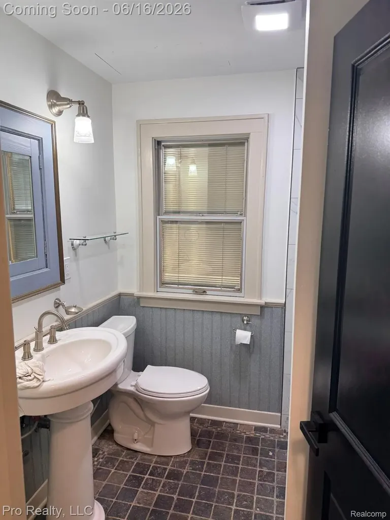 735 Withington Street Ferndale City MI 48220