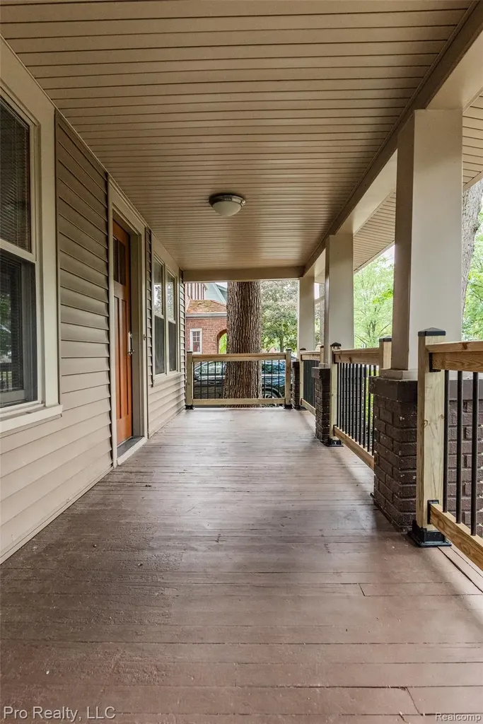 735 Withington Street Ferndale City MI 48220
