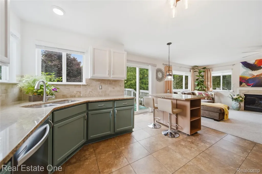 8576 Barrington Drive Superior Charter Township MI 48198