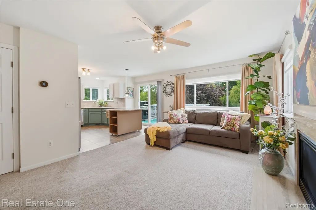 8576 Barrington Drive Superior Charter Township MI 48198