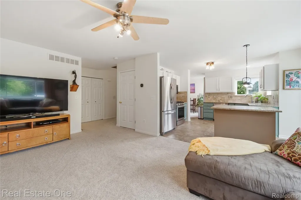 8576 Barrington Drive Superior Charter Township MI 48198