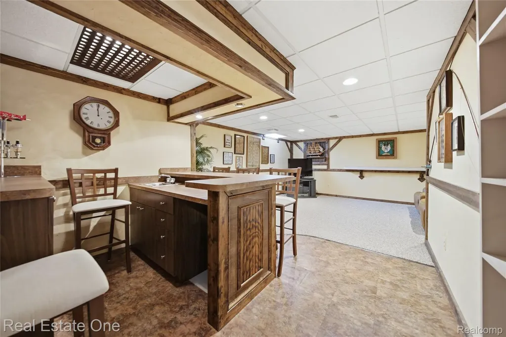 8576 Barrington Drive Superior Charter Township MI 48198