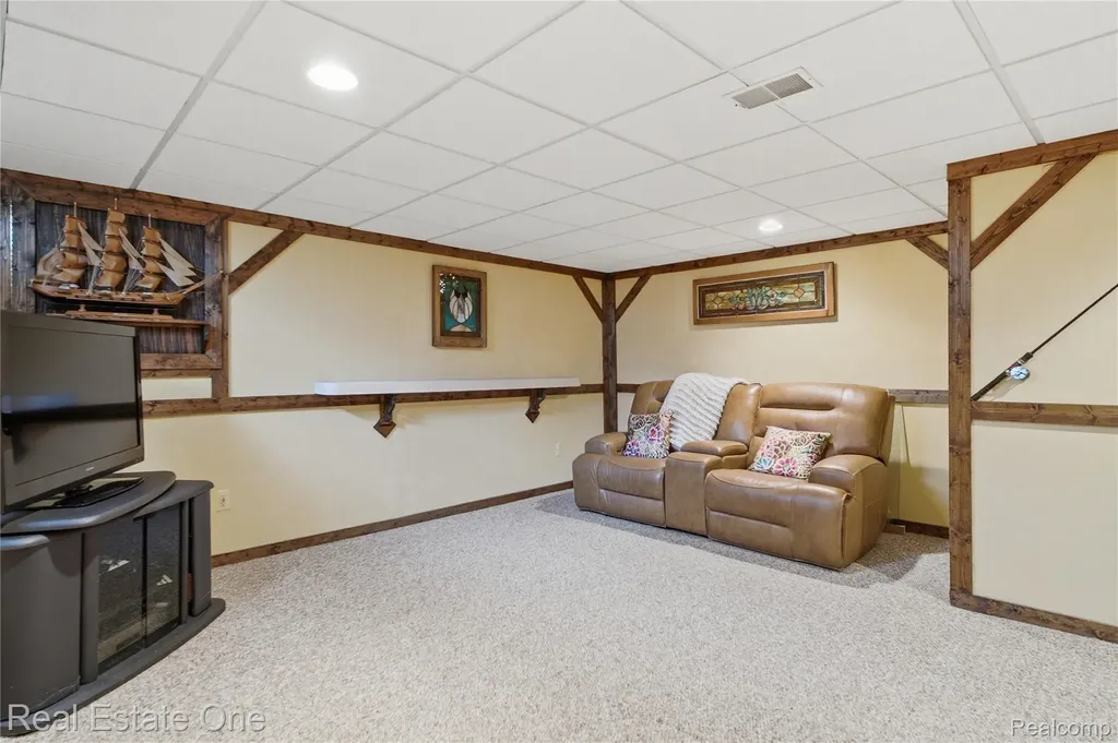 8576 Barrington Drive Superior Charter Township MI 48198