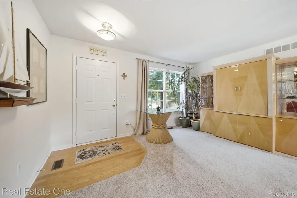 8576 Barrington Drive Superior Charter Township MI 48198