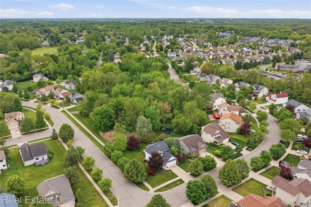 8576 Barrington Drive Superior Charter Township MI 48198