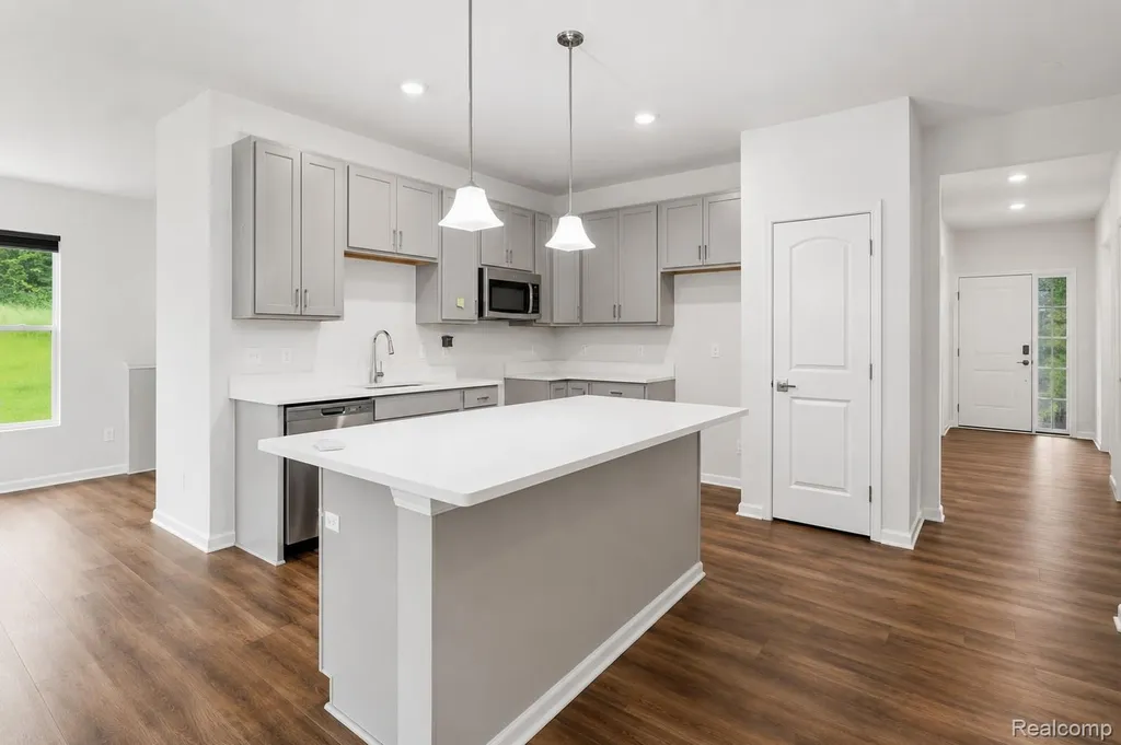 171 Coppice Way White Lake Charter Township MI 48386