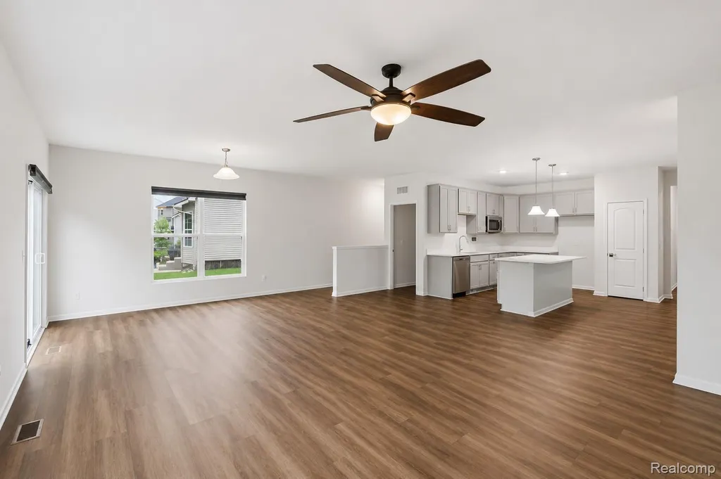 171 Coppice Way White Lake Charter Township MI 48386