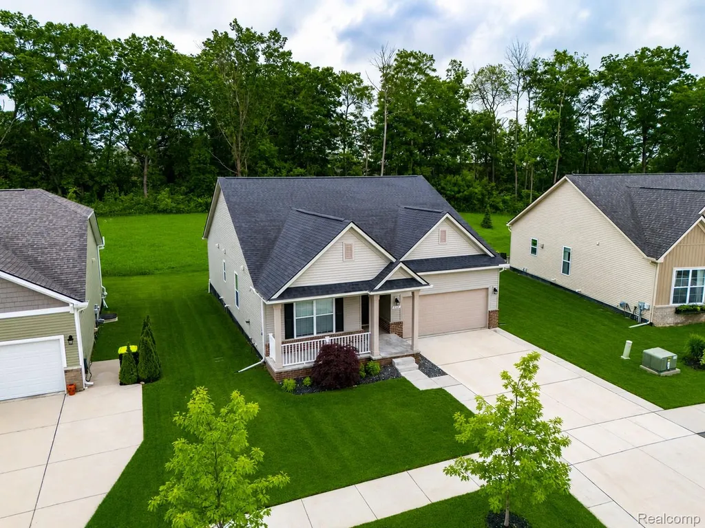 171 Coppice Way White Lake Charter Township MI 48386