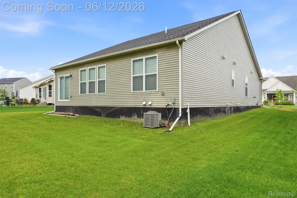 171 Coppice Way White Lake Charter Township MI 48386