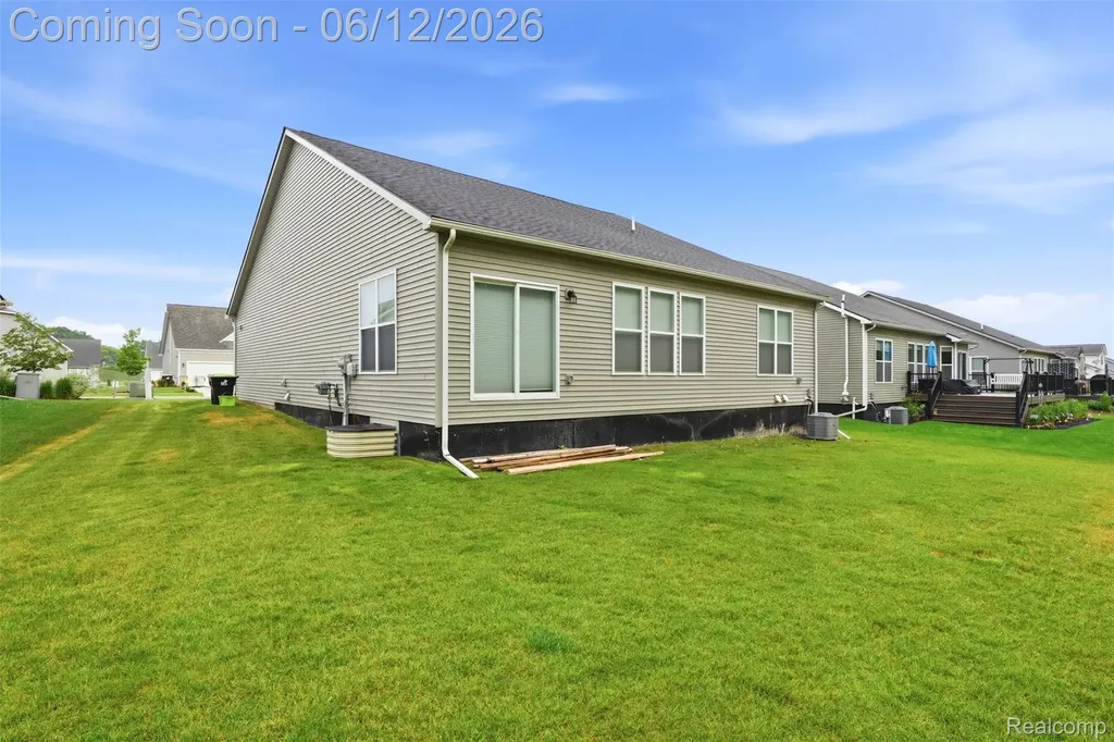 171 Coppice Way White Lake Charter Township MI 48386