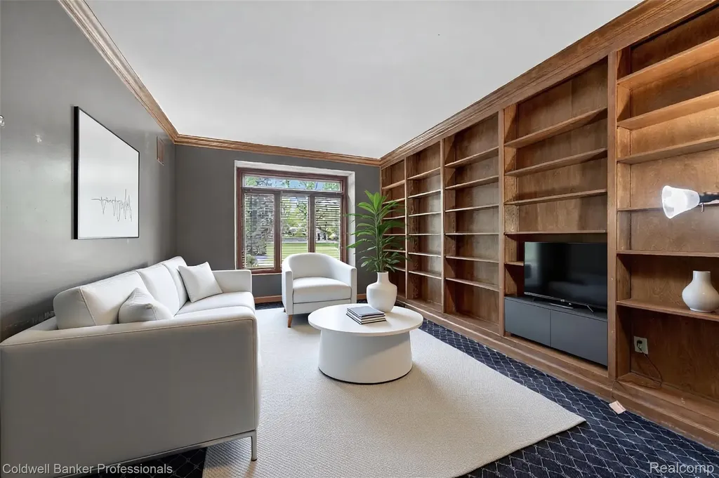 2076 Shore Hill Court West Bloomfield Charter Township MI 48323