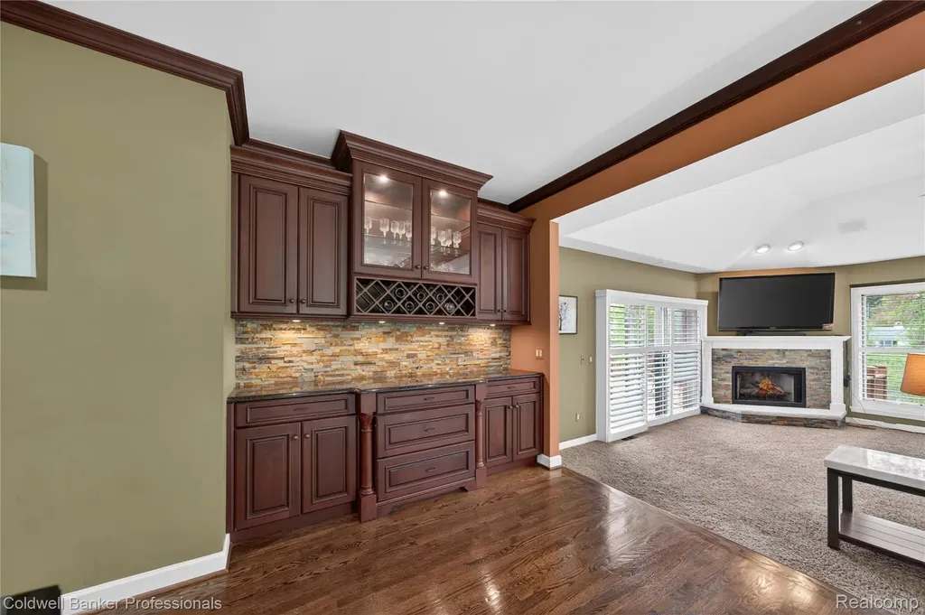 2076 Shore Hill Court West Bloomfield Charter Township MI 48323