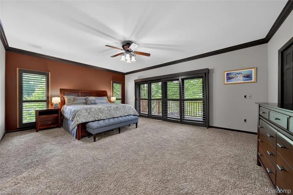 2076 Shore Hill Court West Bloomfield Charter Township MI 48323