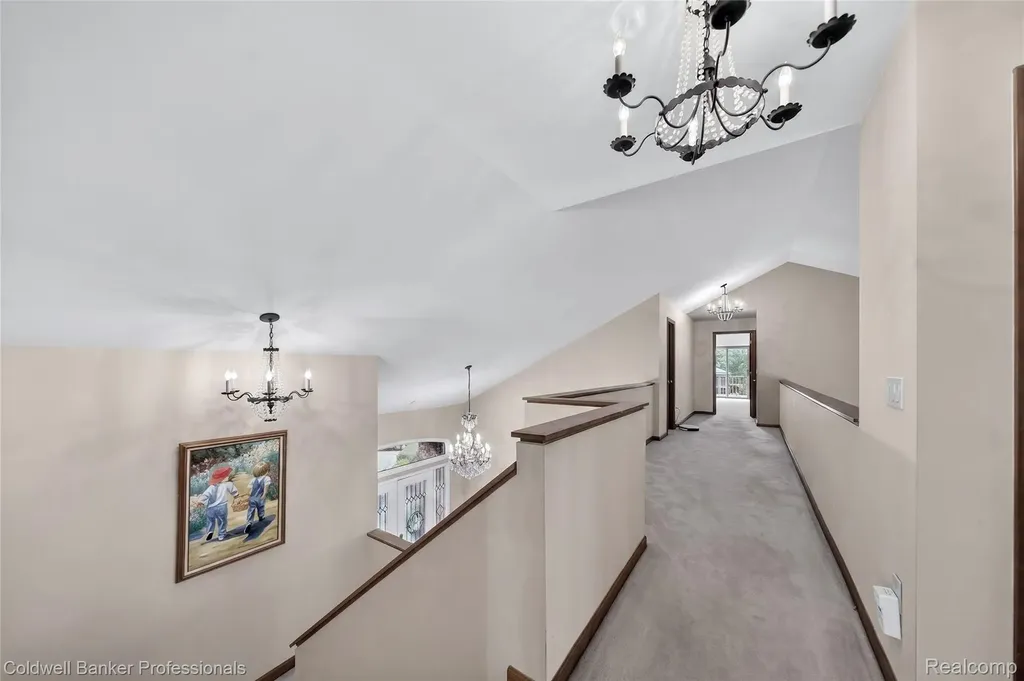 2076 Shore Hill Court West Bloomfield Charter Township MI 48323