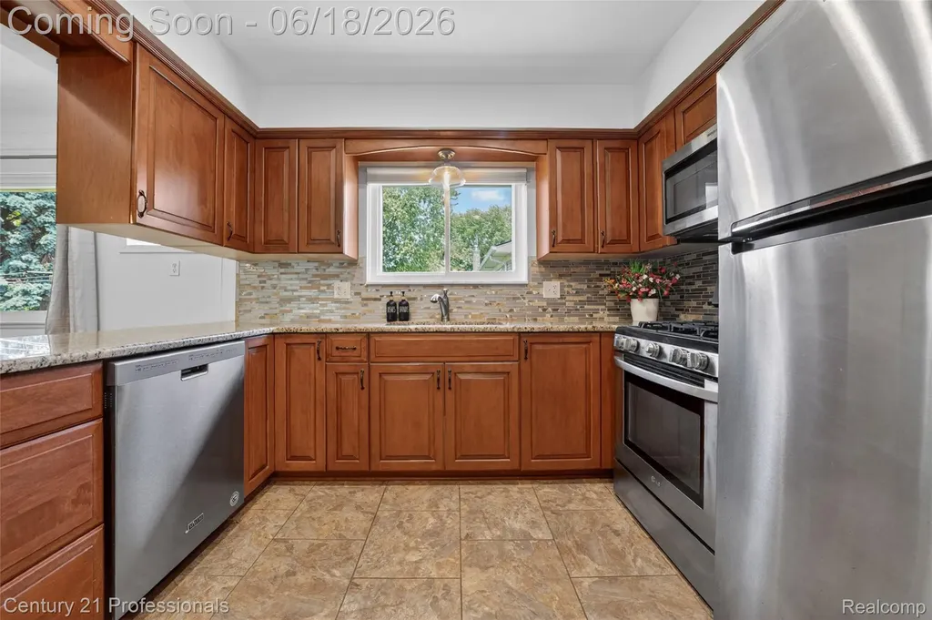 37717 Maas Drive Sterling Heights City MI 48312