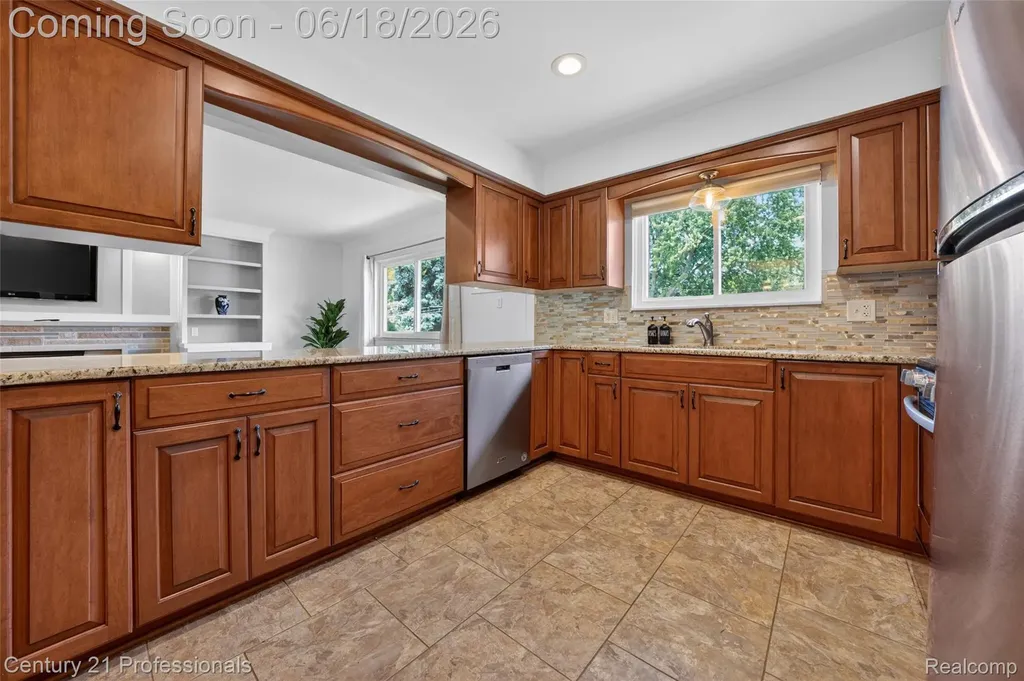 37717 Maas Drive Sterling Heights City MI 48312